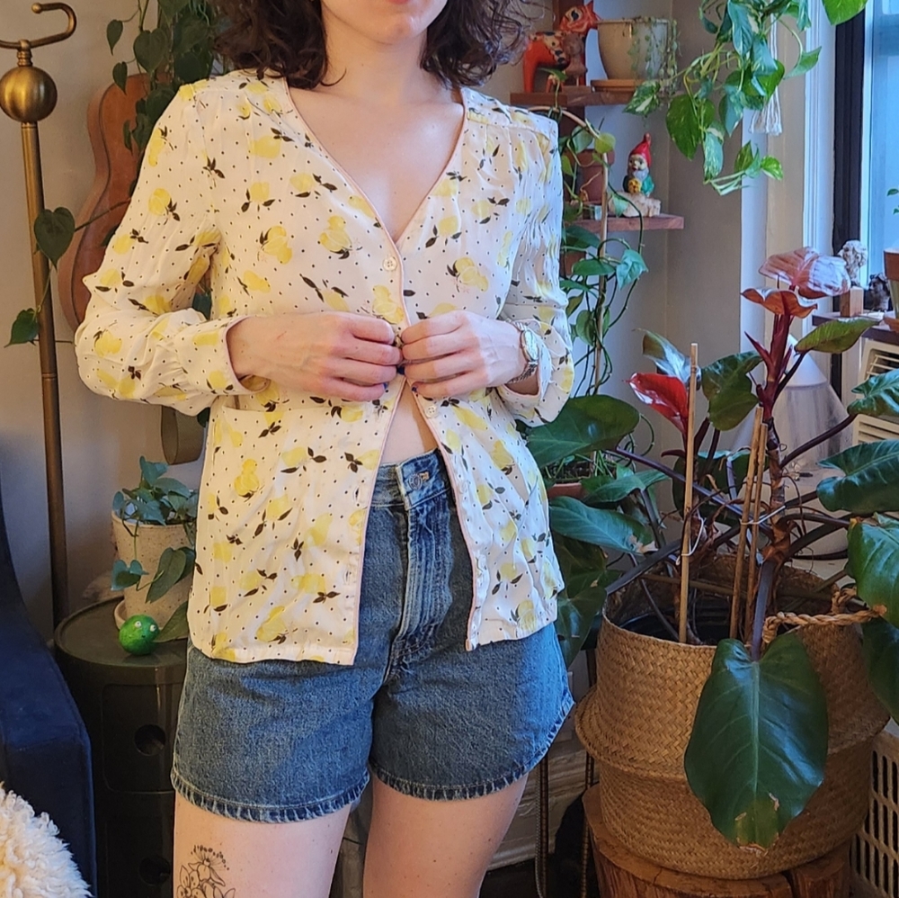 Piamita silk button front lemons top size xs